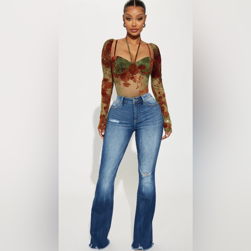 Getting Lost Ripped Stretch Flare Jean